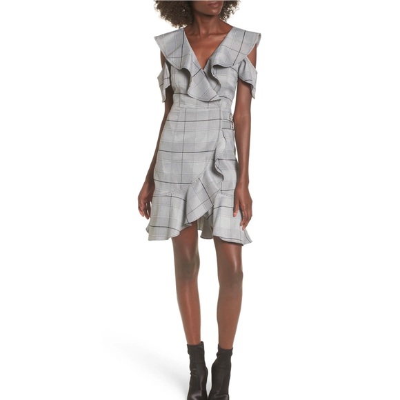 NEW J.O.A. COLD-SHOULDER RUFFLE PLAID MINI DRESS - Picture 10 of 10